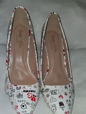 Chase + Chloe White Pointed-Toe Pumps with Black & Red Love Doodle Print